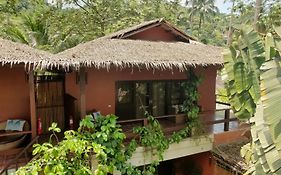 Last Frontier Beach Resort-Adults Only